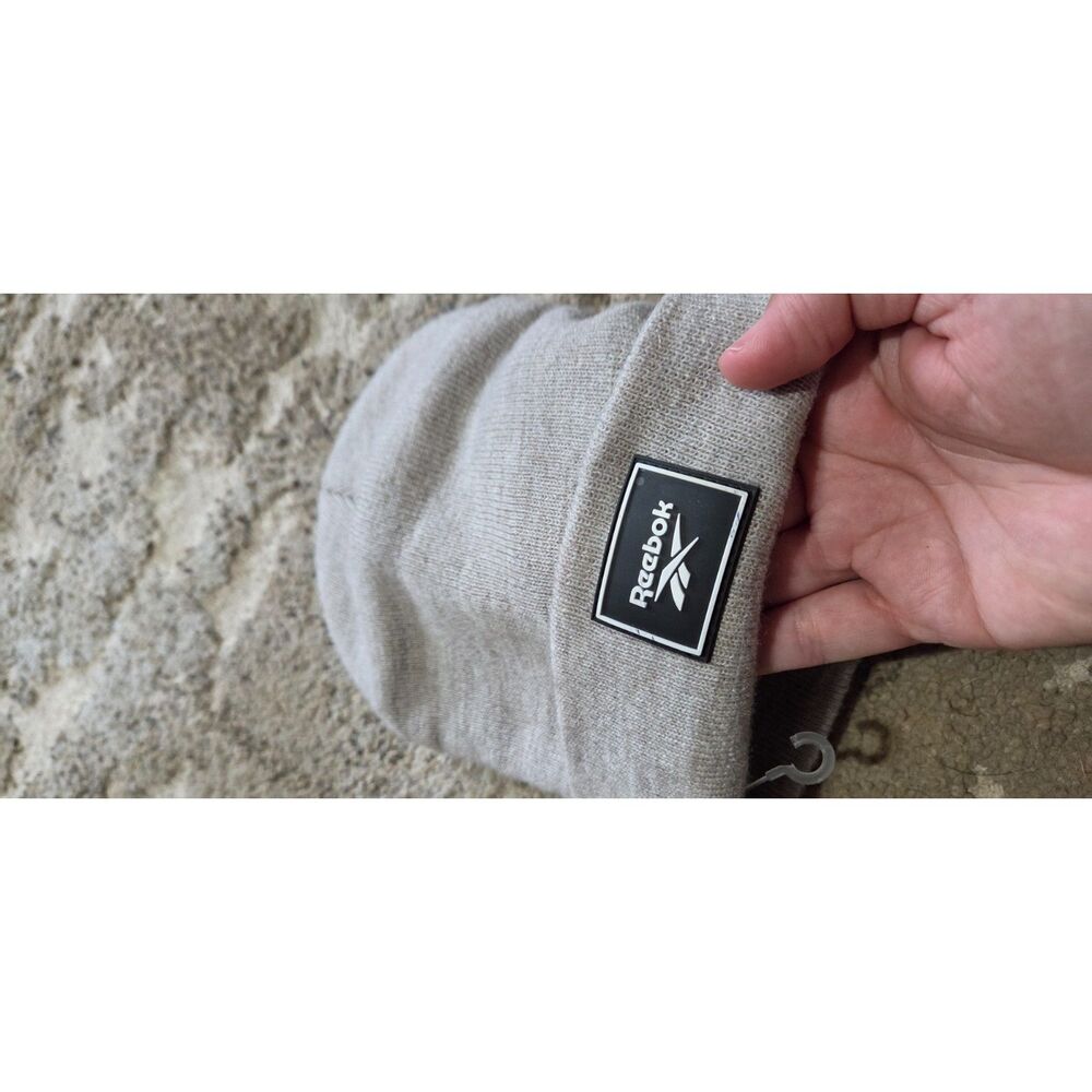 New Reebok beanie - Picture 3 of 4